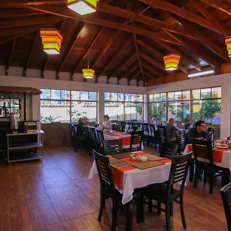 Tunupa Lodge Hotel โอยานไตตามโบ ภายนอก รูปภาพ