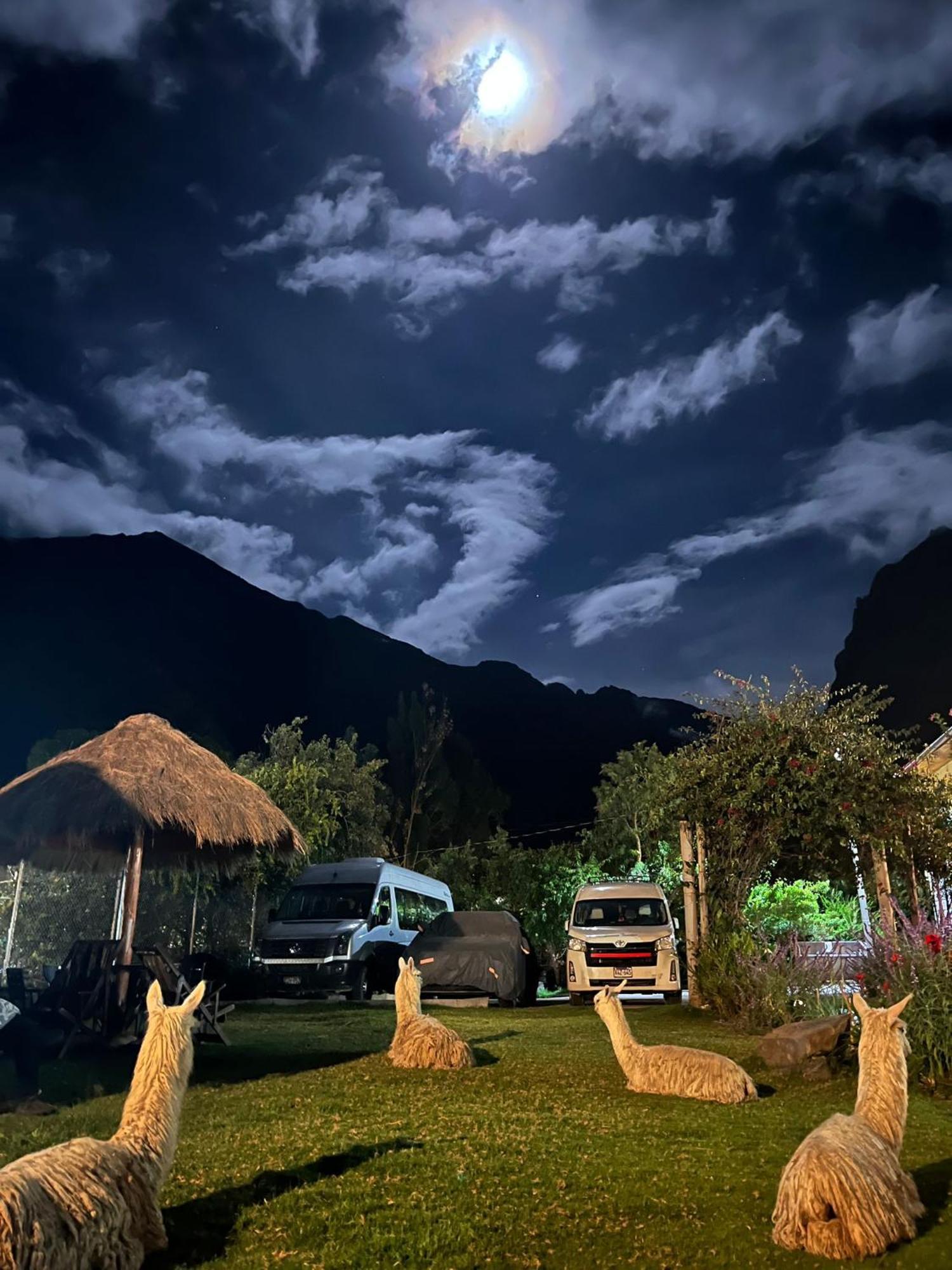 Tunupa Lodge Hotel โอยานไตตามโบ ภายนอก รูปภาพ