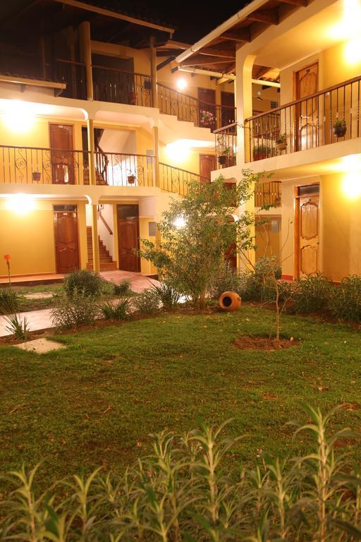 Tunupa Lodge Hotel โอยานไตตามโบ ภายนอก รูปภาพ