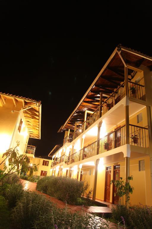 Tunupa Lodge Hotel โอยานไตตามโบ ภายนอก รูปภาพ
