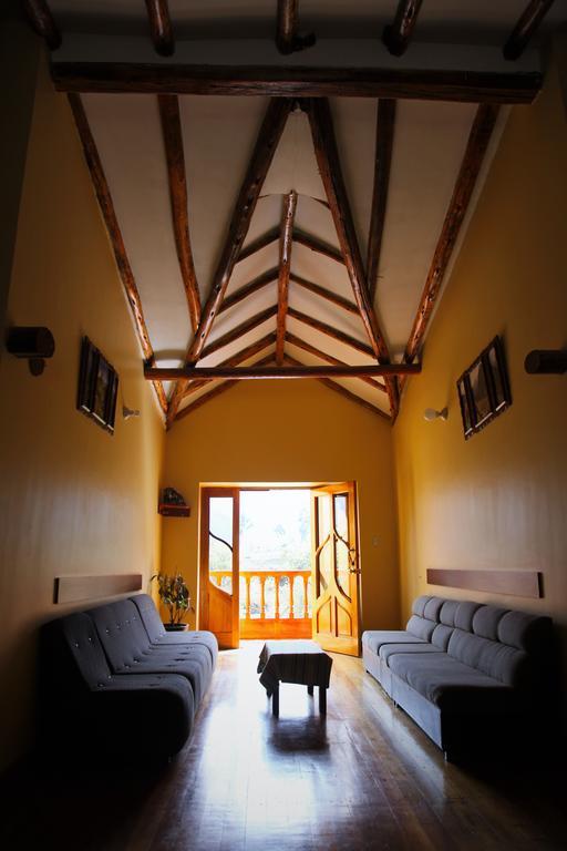 Tunupa Lodge Hotel โอยานไตตามโบ ภายนอก รูปภาพ